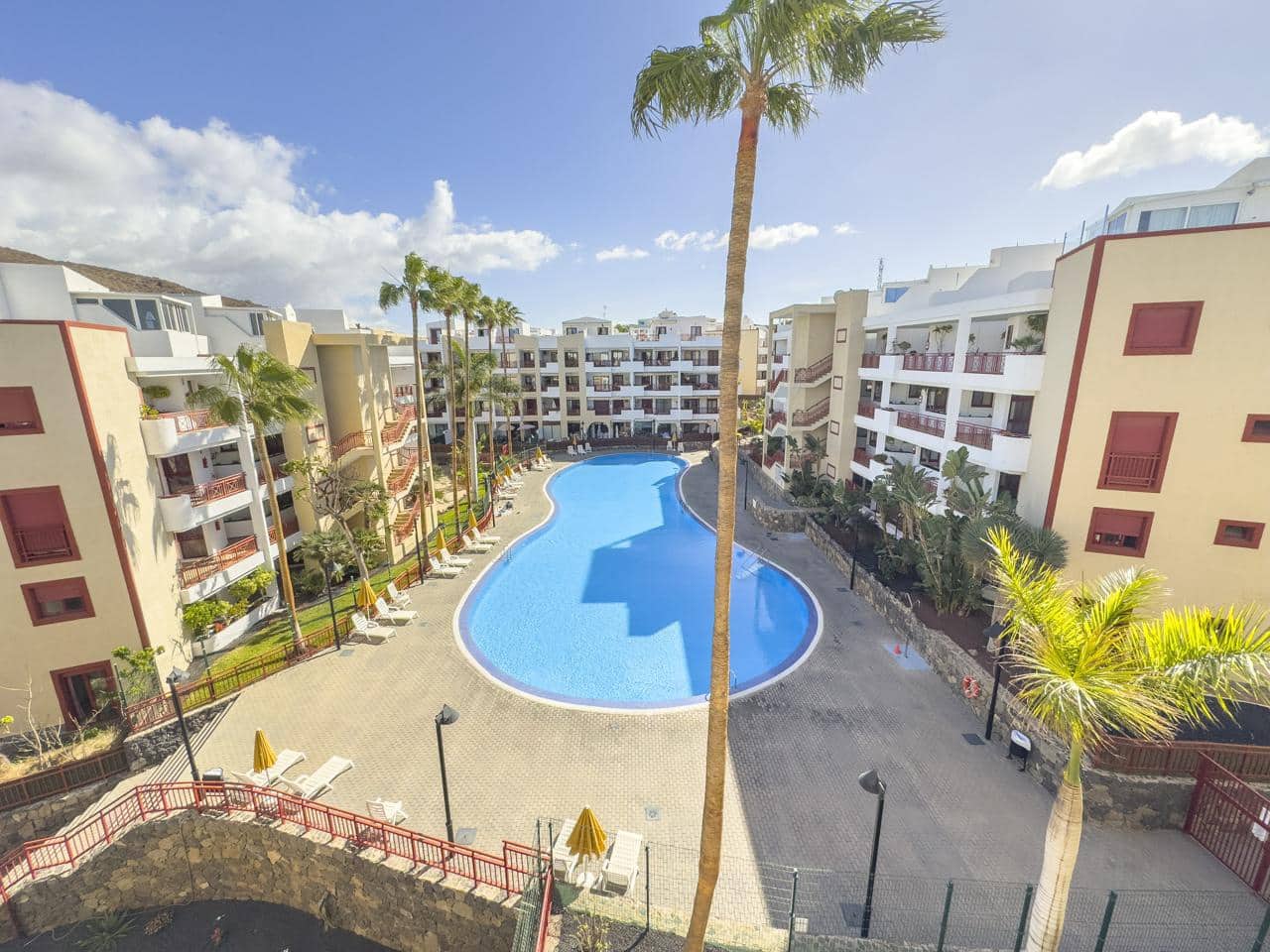 2 soveværelse Lejlighed til salg i Palm-Mar - € 389.000 (Ref: 8824462)