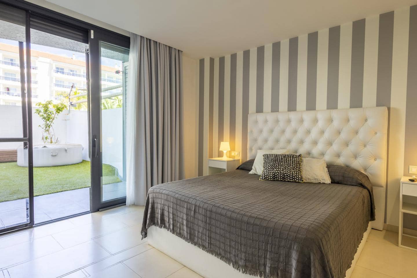 2 bedroom Flat for sale in Arona - € 459,000 (Ref: 8886876)