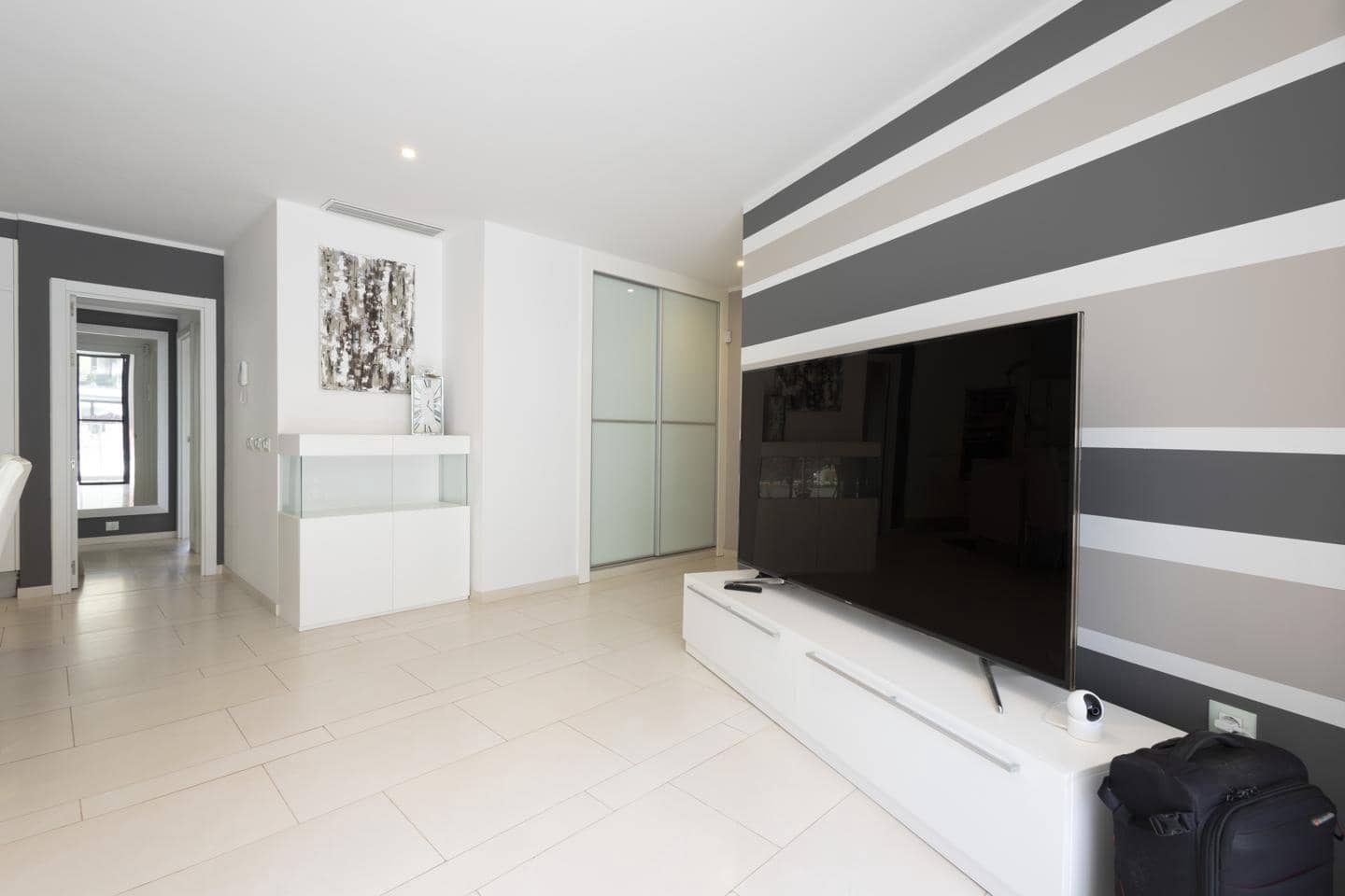 2 bedroom Flat for sale in Arona - € 459,000 (Ref: 8886876)