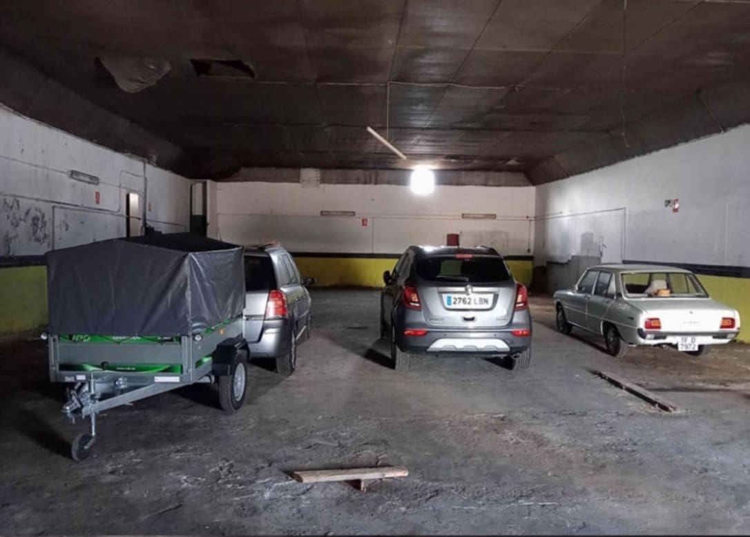 Erhverv til salg i Arico - € 200.000 (Ref: 8895511)