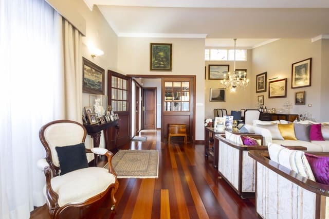 5 soveværelse Villa til salg i San Cristóbal de La Laguna - € 1.700.000 (Ref: 9025700)