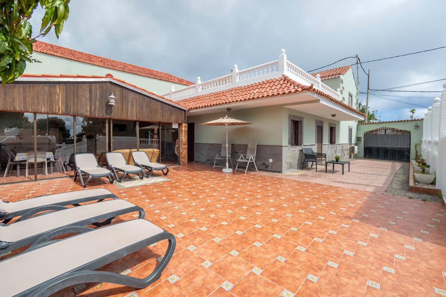 9 soveværelse Villa til salg i Moya - € 798.000 (Ref: 9066625)