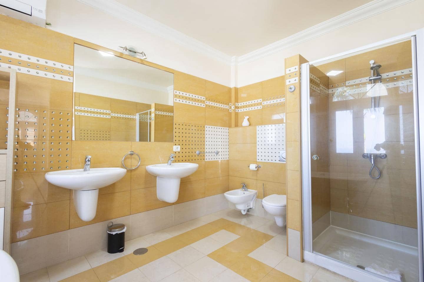 4 sovrum Villa till salu i Costa Adeje - 2 100 000 € (Ref: 9076918)