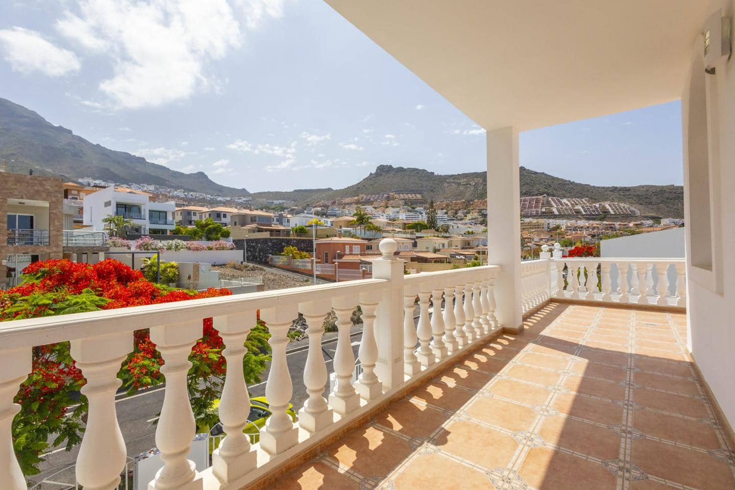 4 sovrum Villa till salu i Costa Adeje - 2 100 000 € (Ref: 9076918)