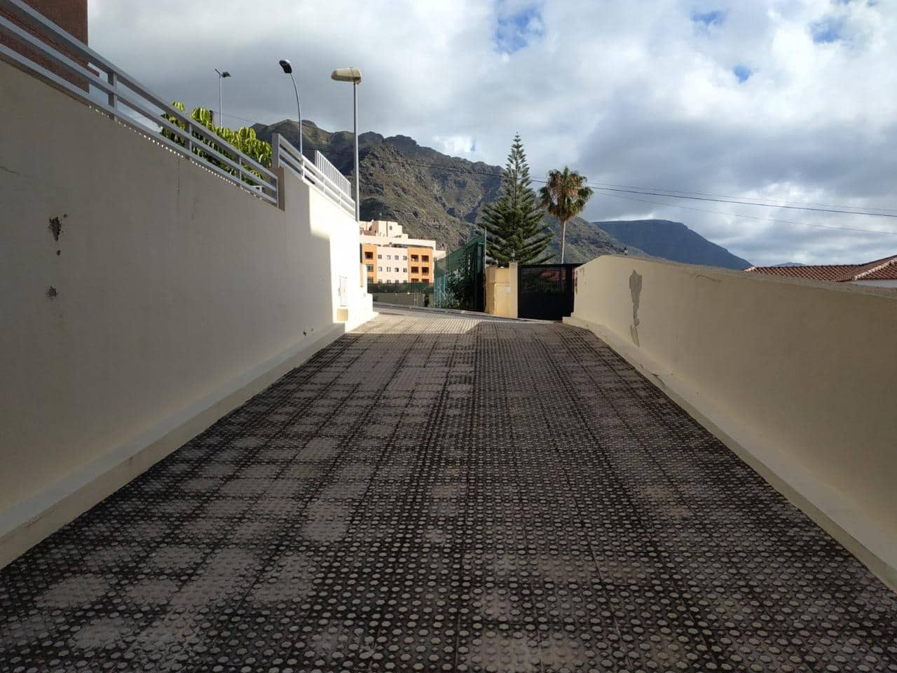 Garaż na sprzedaż w San Cristobal de La Laguna - 17 000 € (Ref: 9079727)