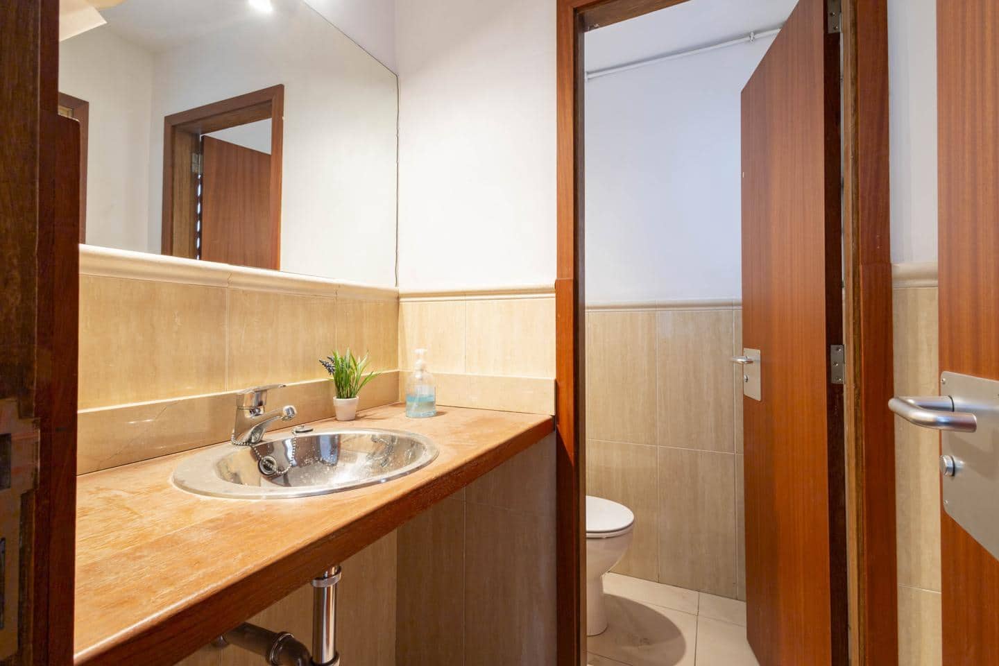 1 makuuhuone Yritys myytävänä paikassa Santa Cruz de Tenerife - 360 000 € (Ref: 9084395)