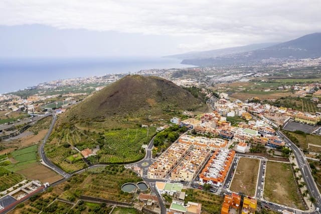 3 slaapkamer Villa te koop in Los Realejos - € 885.000 (Ref: 9084397)