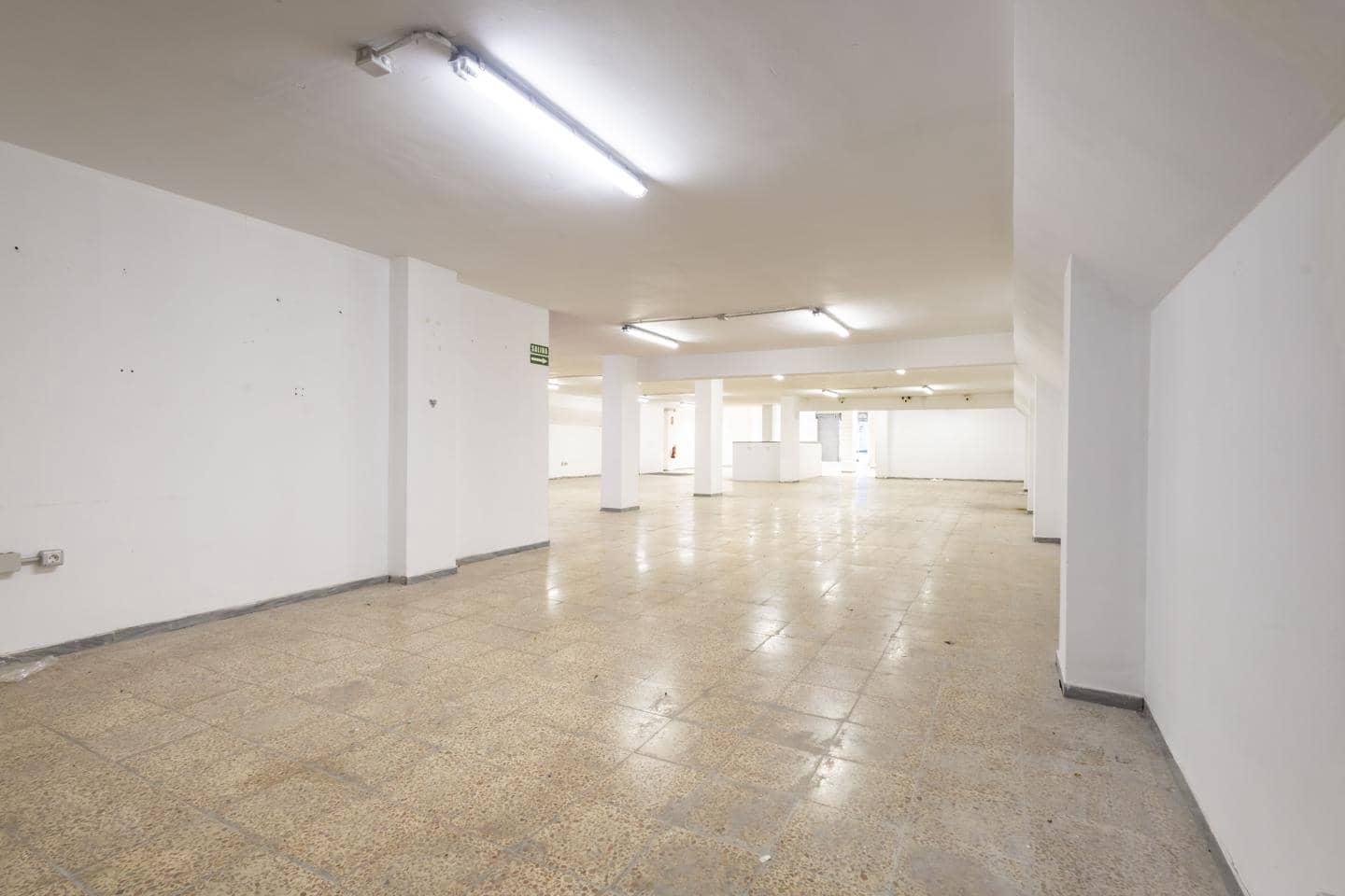 1 soverom Bedrift til salgs i Santa Cruz de Tenerife - € 700 000 (Ref: 9113121)