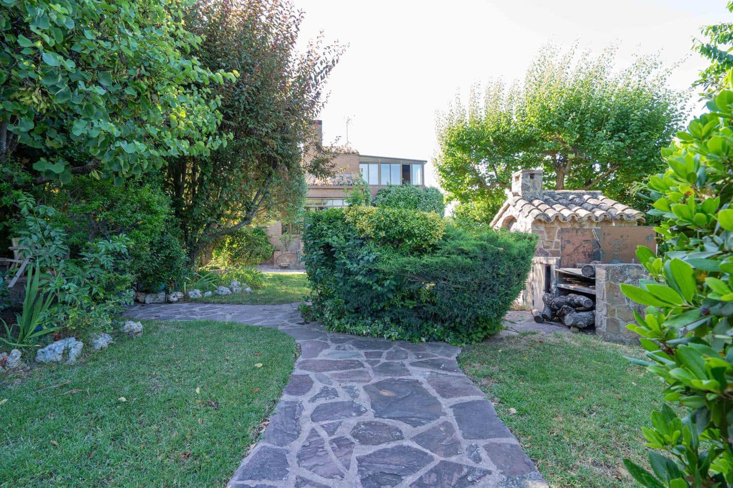 8 sypialnia Willa na sprzedaż w Boadilla del Monte z basenem - 1 250 000 € (Ref: 9121437)