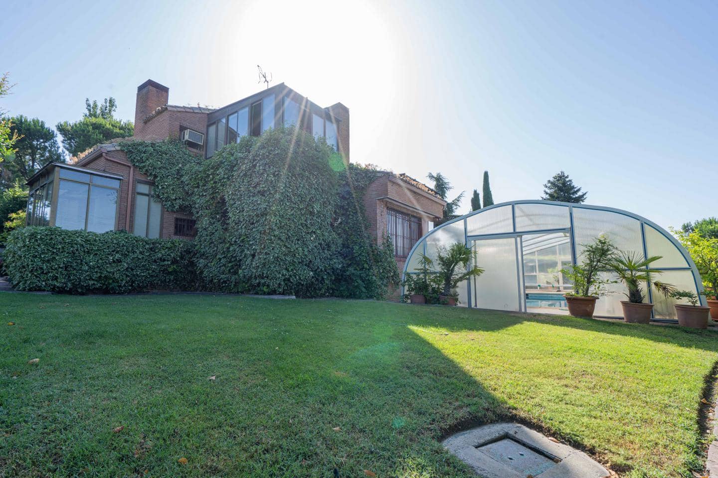 8 sypialnia Willa na sprzedaż w Boadilla del Monte z basenem - 1 250 000 € (Ref: 9121437)