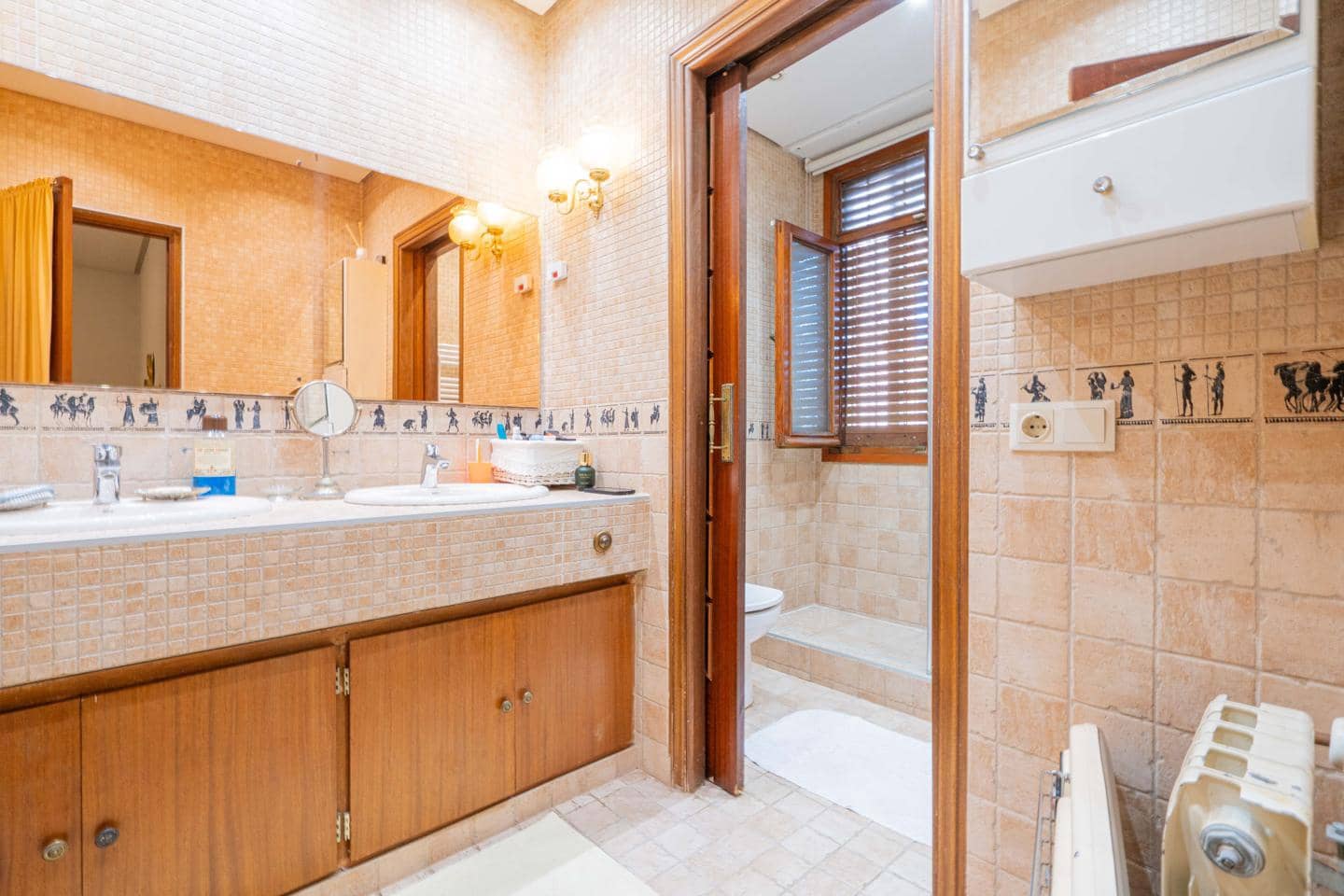 8 sypialnia Willa na sprzedaż w Boadilla del Monte z basenem - 1 250 000 € (Ref: 9121437)