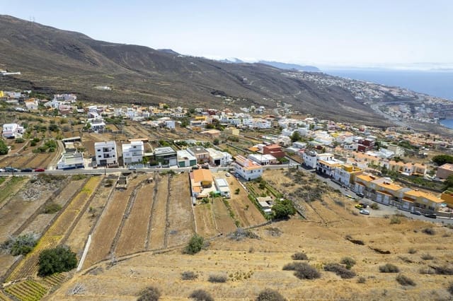 Undeveloped Land for sale in Barranco Hondo, Candelaria - € 1,250,000 (Ref: 9135035)
