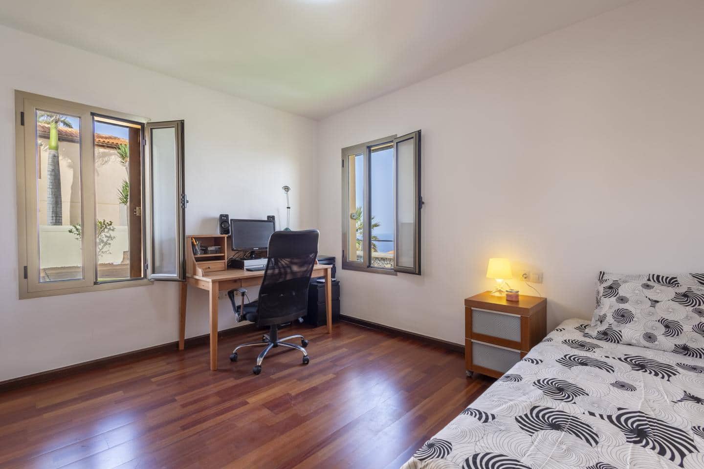 3 slaapkamer Villa te koop in Tacoronte met zwembad - € 695.000 (Ref: 9144040)