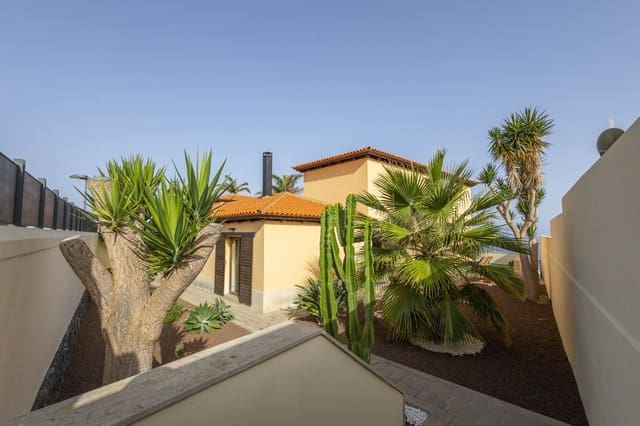 3 quarto Moradia para venda em Tacoronte com piscina - 695 000 € (Ref: 9144040)