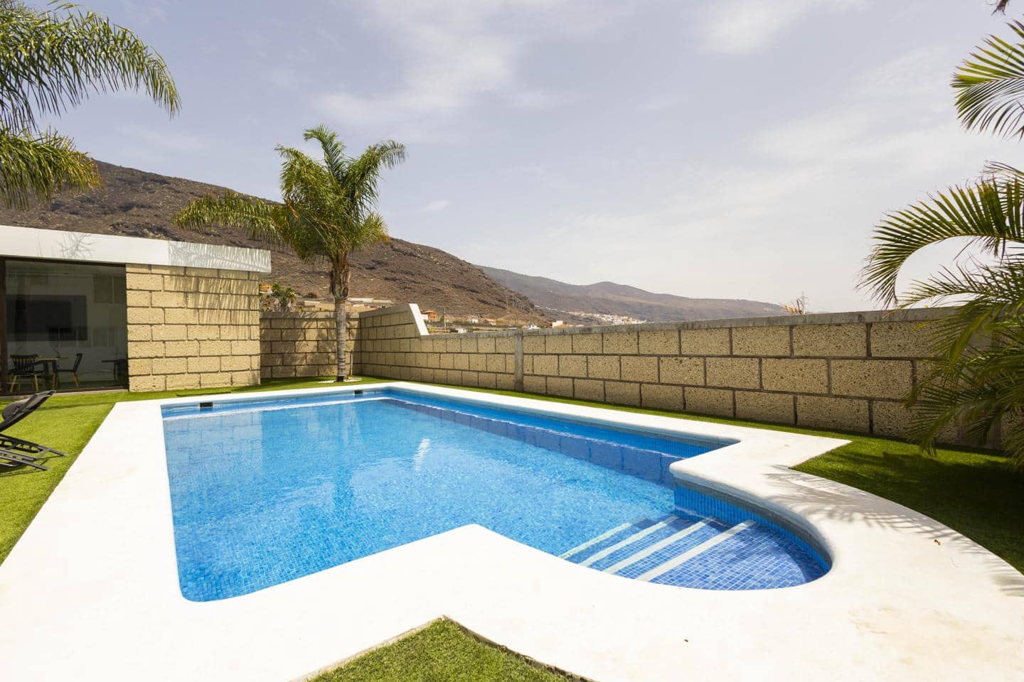 4 soveværelse Villa til salg i Candelaria med swimmingpool - € 849.000 (Ref: 9175548)