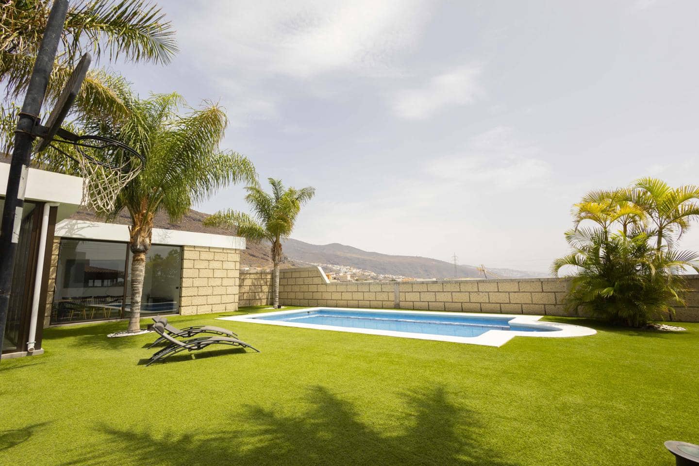 4 soveværelse Villa til salg i Candelaria med swimmingpool - € 849.000 (Ref: 9175548)