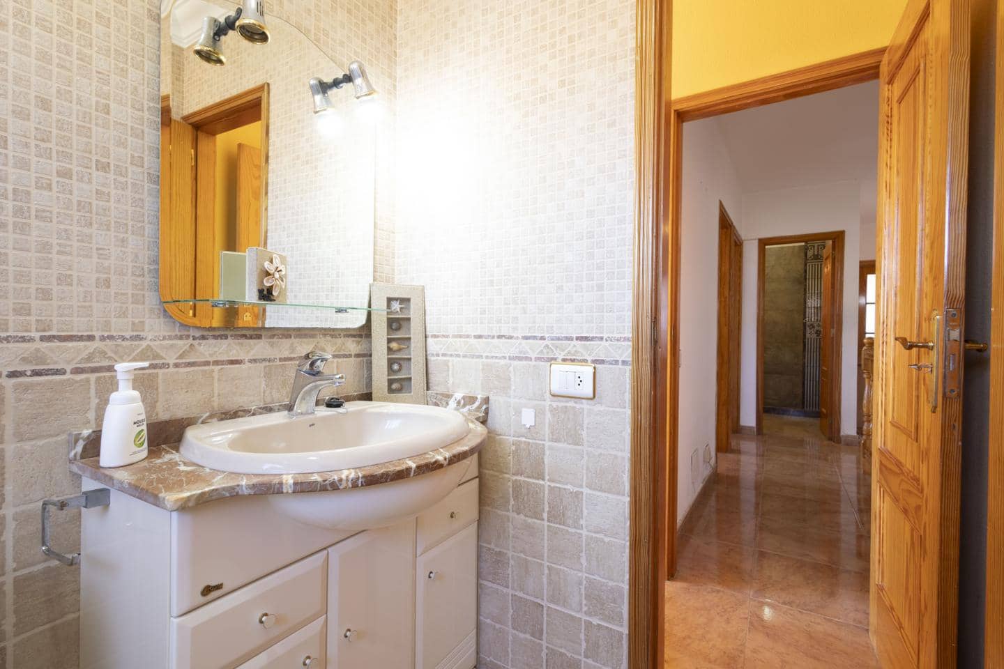 4 Zimmer Villa zu verkaufen in Candelaria mit Pool - 680.000 € (Ref: 9197142)