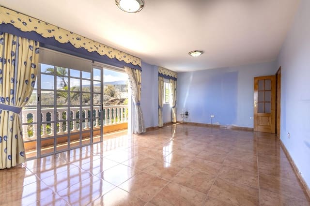 4 soveværelse Villa til salg i Candelaria med swimmingpool - € 680.000 (Ref: 9197142)