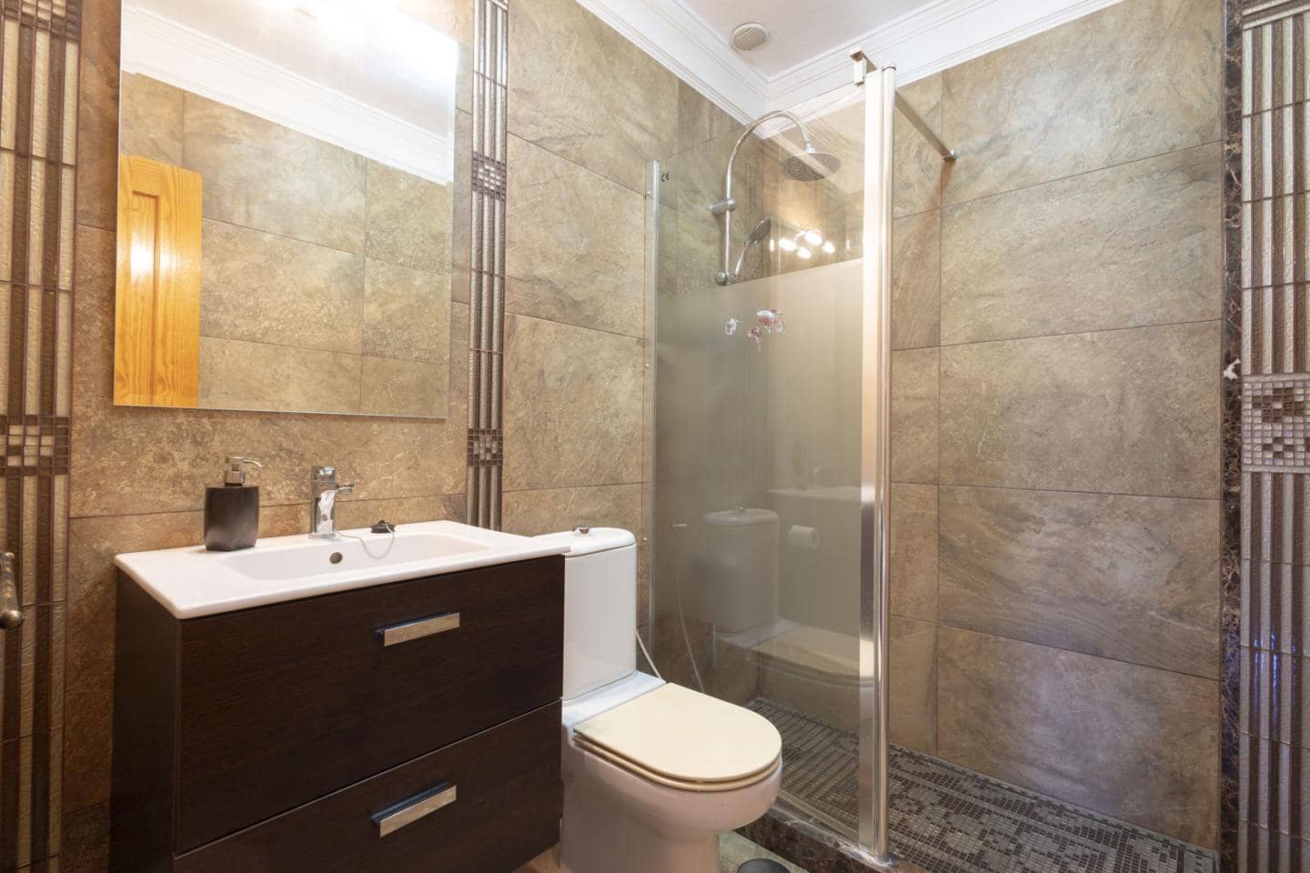 4 Zimmer Villa zu verkaufen in Candelaria mit Pool - 680.000 € (Ref: 9197142)