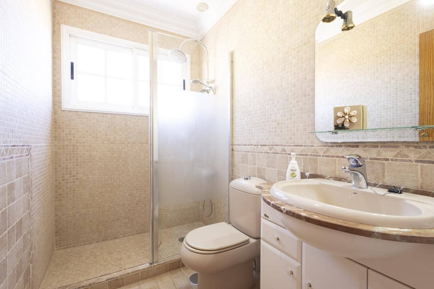 4 Zimmer Villa zu verkaufen in Candelaria mit Pool - 680.000 € (Ref: 9197142)