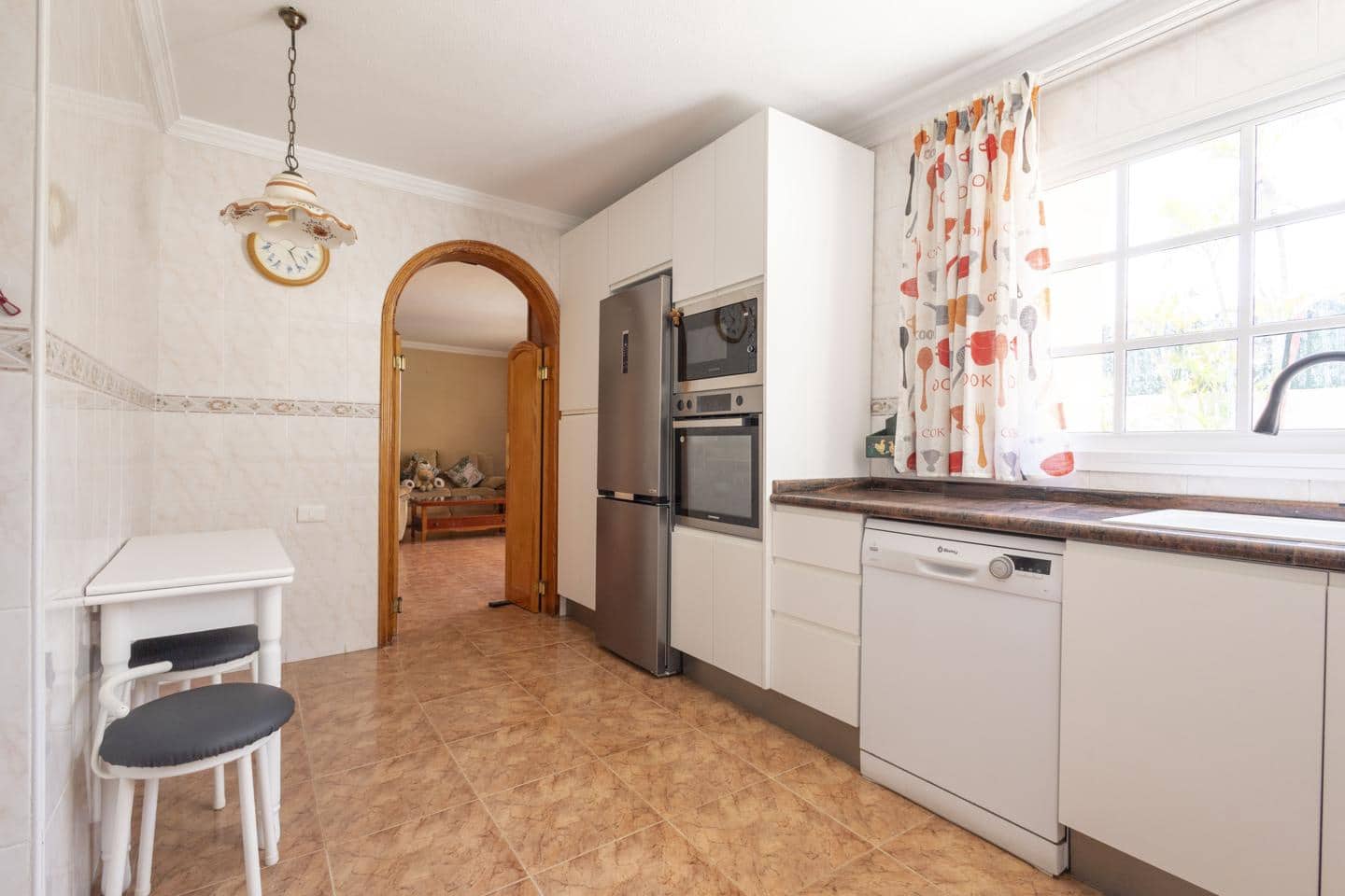 4 Zimmer Villa zu verkaufen in Candelaria mit Pool - 680.000 € (Ref: 9197142)