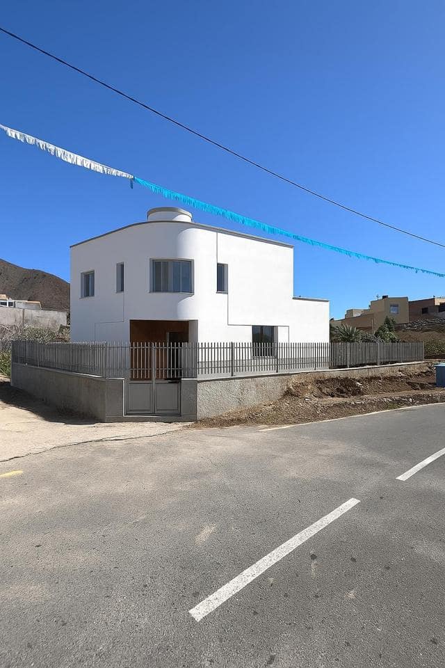 Ubebygd land til salgs i Guia de Isora - € 139 500 (Ref: 9237925)