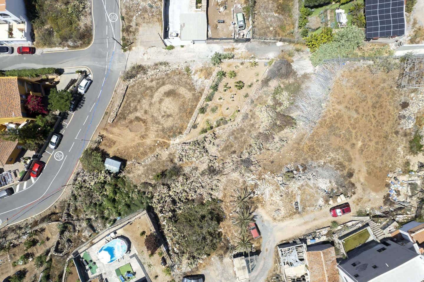 Ubebygd land til salgs i Guia de Isora - € 139 500 (Ref: 9237925)