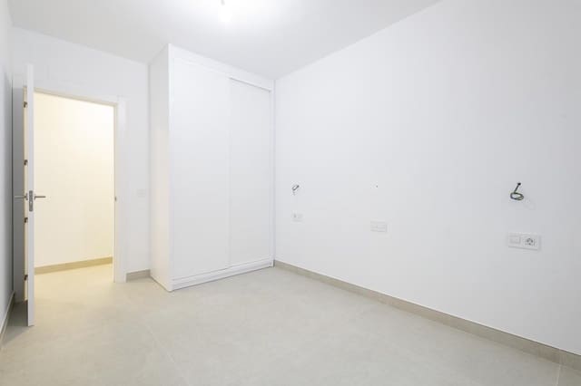 4 soveværelse Villa til salg i San Cristóbal de La Laguna - € 460.000 (Ref: 9237926)