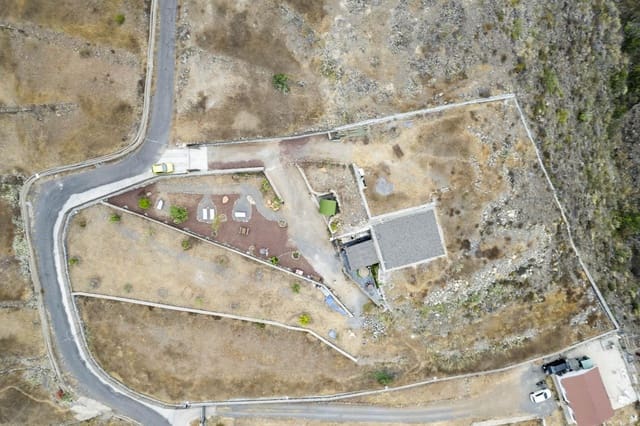 Teren niezagospodarowany na sprzedaż w Tijoco Alto, Adeje - 699 900 € (Ref: 9245440)