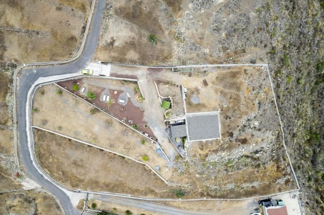 Teren niezagospodarowany na sprzedaż w Tijoco Alto, Adeje - 699 900 € (Ref: 9245440)