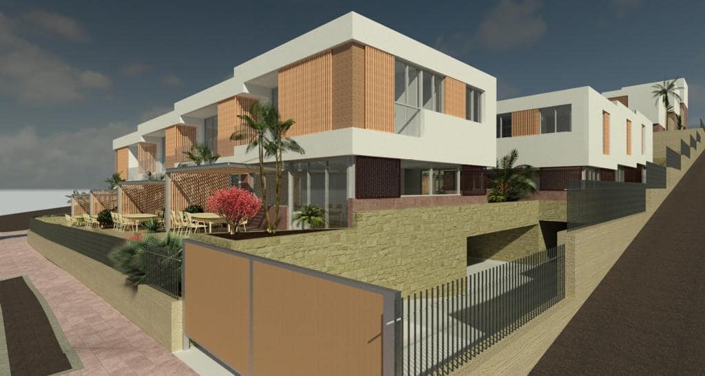 Grunde uden byggetilladelser til salg i Arona - € 2.500.000 (Ref: 9253966)