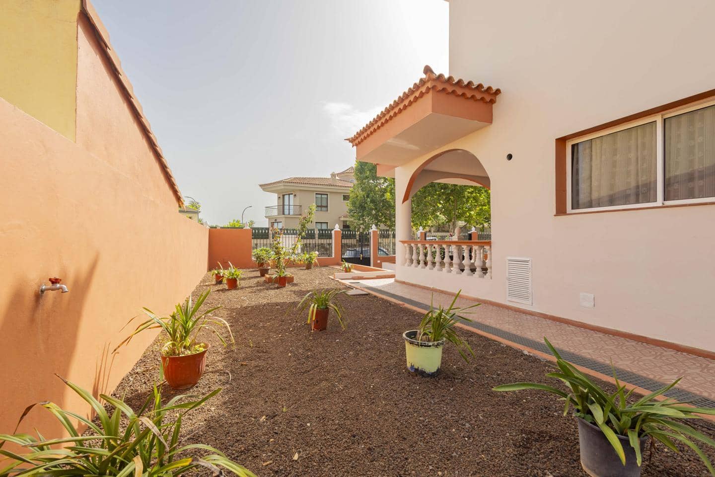 6 sypialnia Willa na sprzedaż w Los Realejos - 633 000 € (Ref: 9255878)