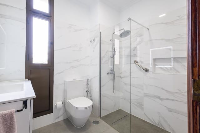 4 bedroom Flat for sale in Ifara, Santa Cruz de Tenerife - € 329,500 (Ref: 9296095)