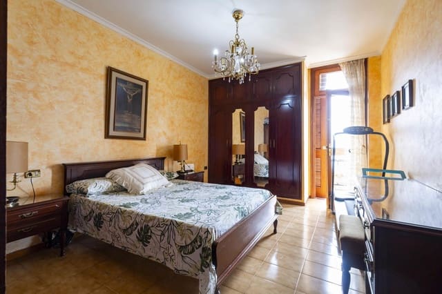 4 bedroom Flat for sale in Ifara, Santa Cruz de Tenerife - € 329,500 (Ref: 9296095)