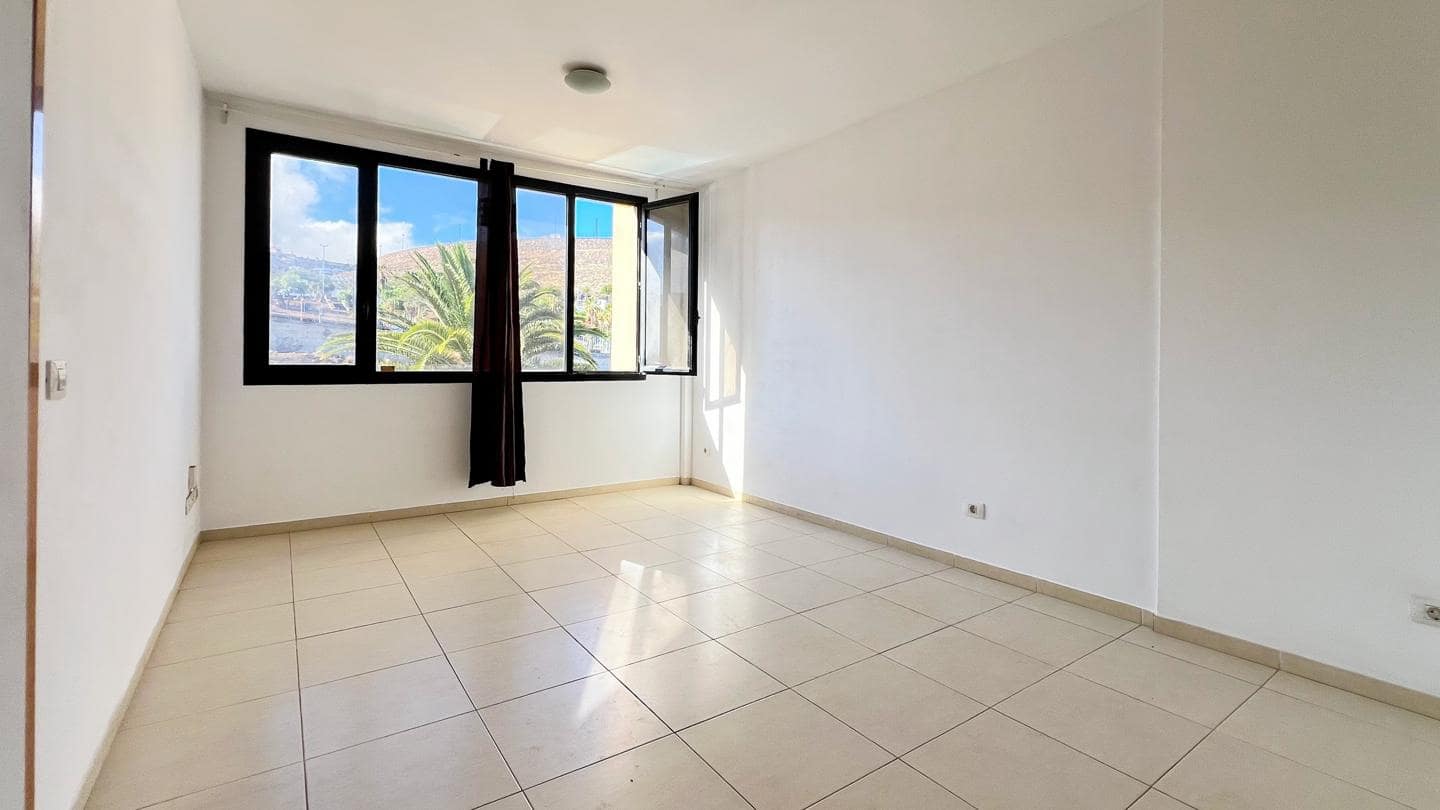 2 bedroom Flat for sale in San Cristobal de La Laguna with garage - € 189,900 (Ref: 9314515)