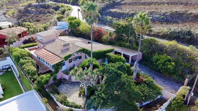 4 soveværelse Villa til salg i San Cristóbal de La Laguna - € 579.900 (Ref: 9319569)