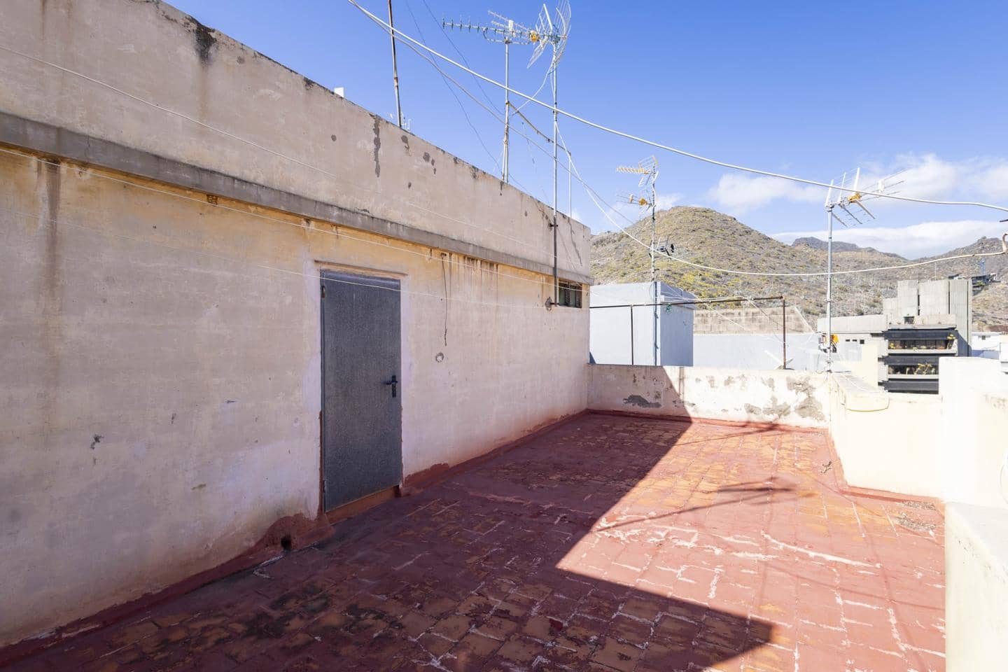 3 soveværelse Lejlighed til salg i Santa Cruz de Tenerife - € 150.000 (Ref: 9319726)