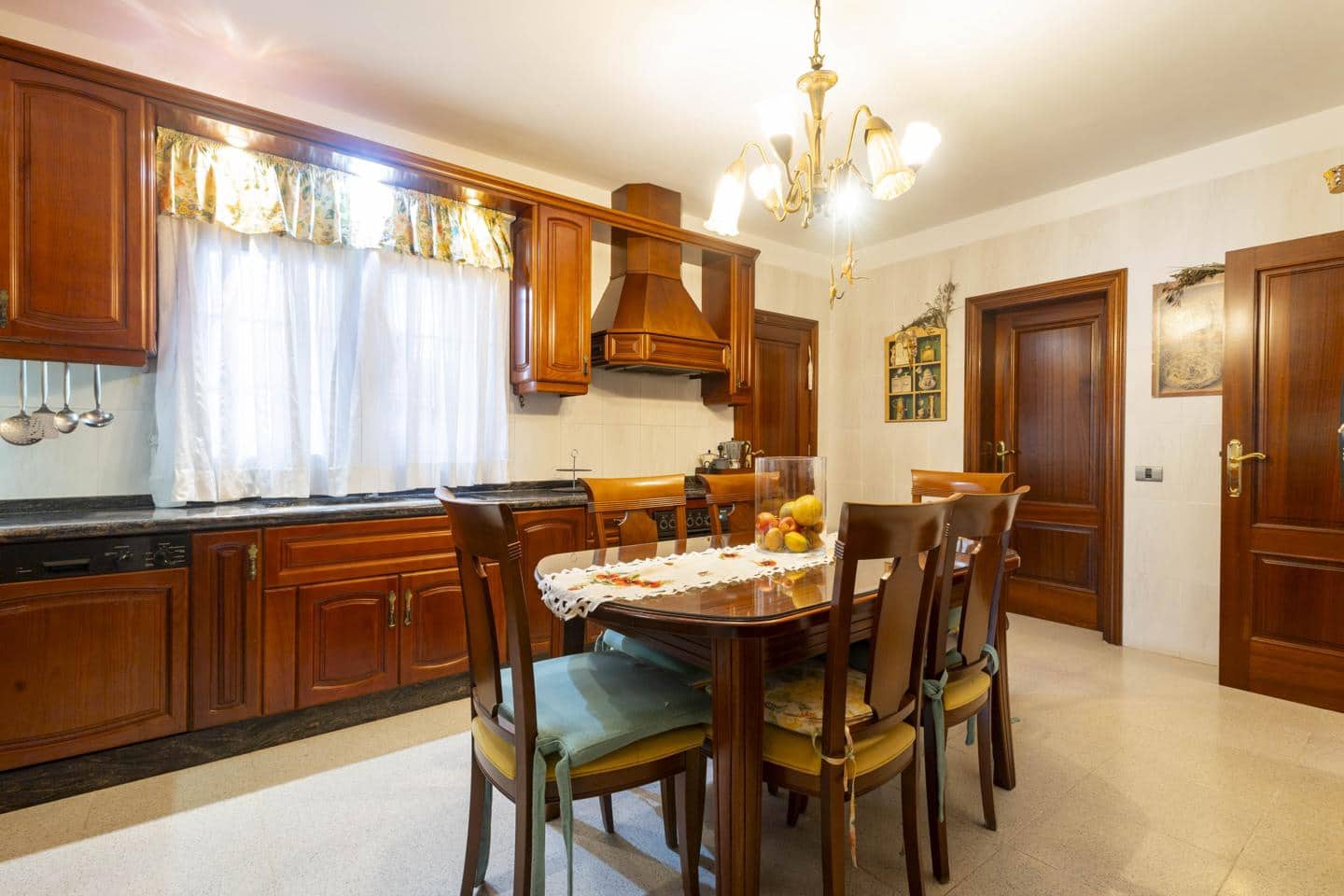 6 quarto Moradia para venda em San Cristobal de La Laguna - 699 000 € (Ref: 9363366)