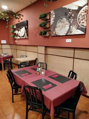 1 bedroom Business for sale in San Cristóbal de La Laguna - € 265,000 (Ref: 9378486)