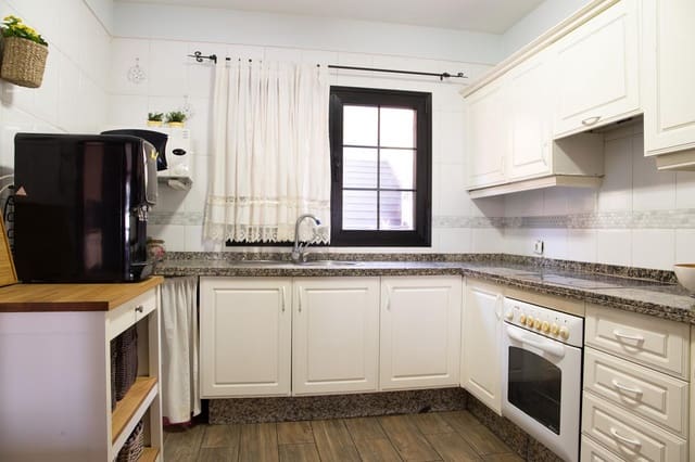 4 slaapkamer Villa te koop in El Sauzal - € 369.750 (Ref: 9420084)