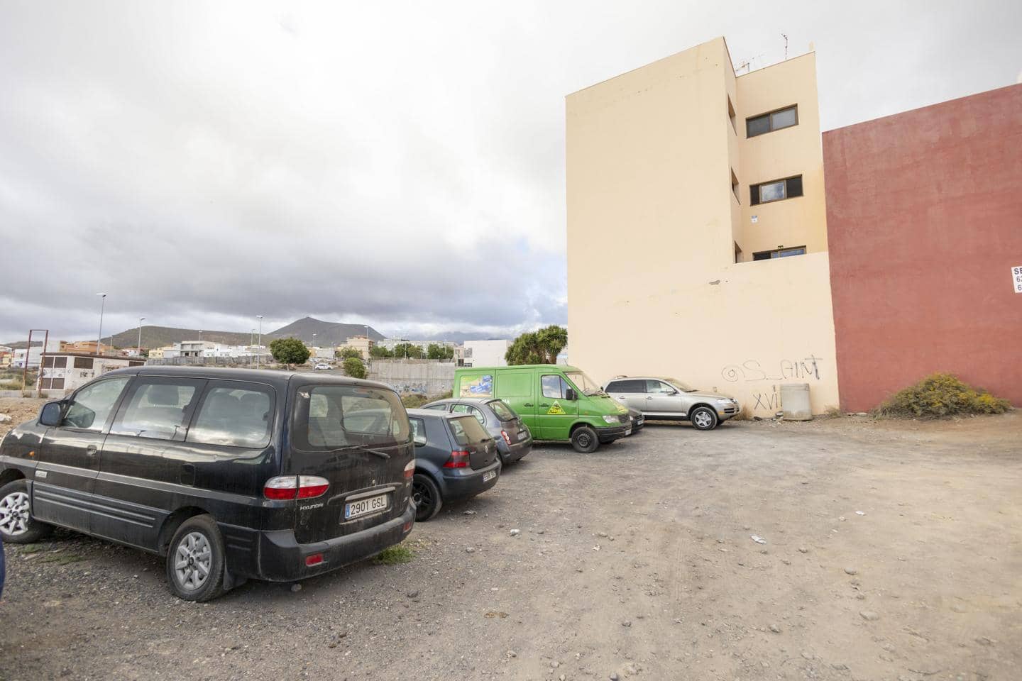 Mark till salu i San Isidro de Abona - 98 000 € (Ref: 9420087)