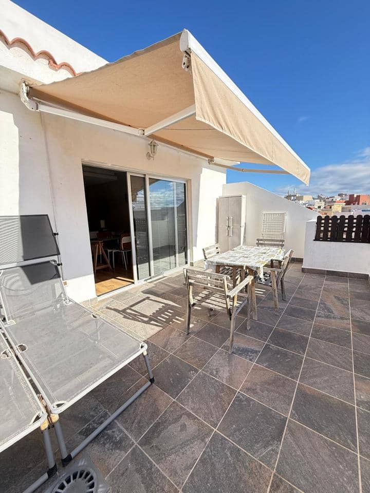 2 slaapkamer Flat te koop in El Medano - € 225.000 (Ref: 9454884)