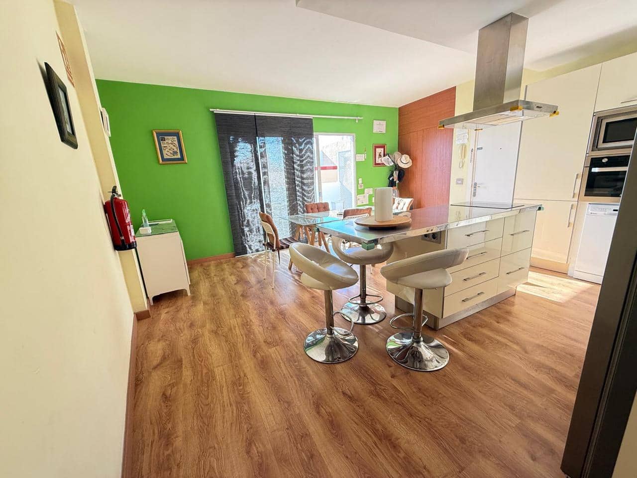 2 slaapkamer Flat te koop in El Medano - € 225.000 (Ref: 9454884)