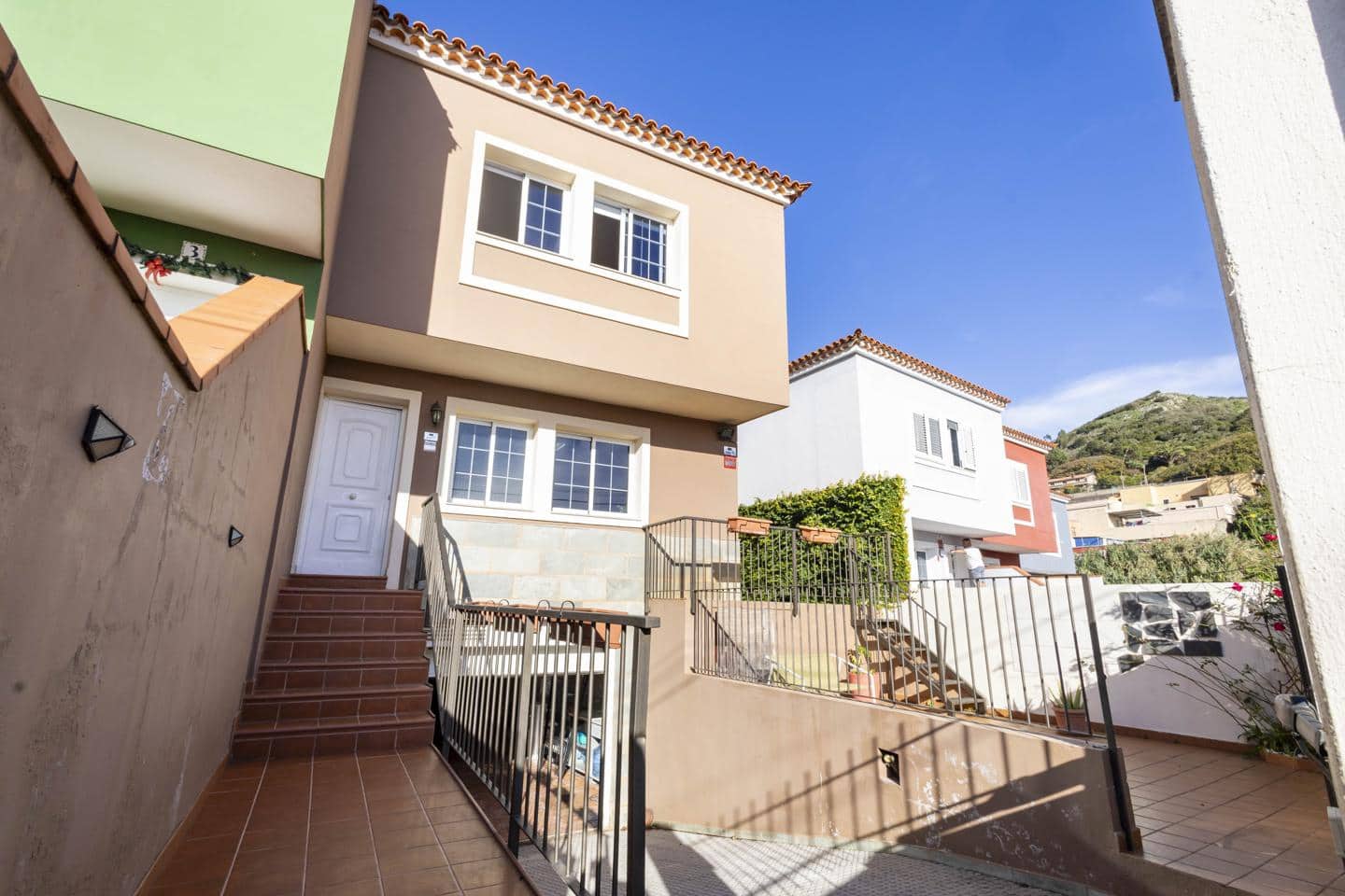 3 bedroom Villa for sale in San Cristobal de La Laguna - € 389,000 (Ref: 9457859)