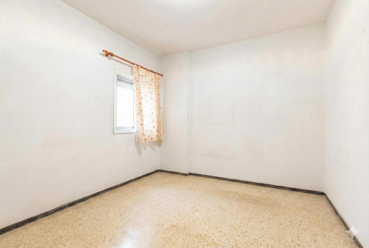 3 bedroom Flat for sale in Santa Cruz de Tenerife with garage - € 299,980 (Ref: 9481448)