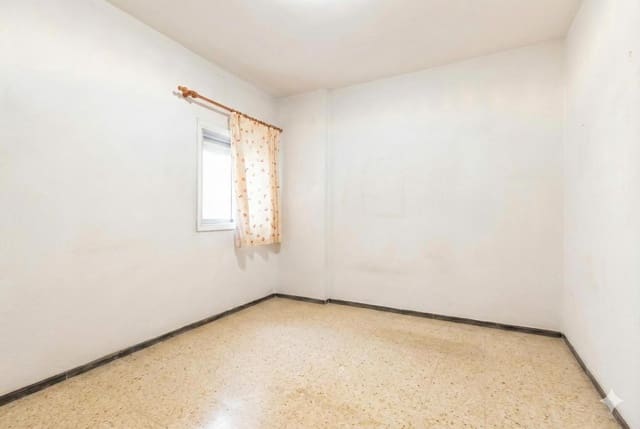 Piso de 3 habitaciones en Zona Centro, Santa Cruz de Tenerife en venta con garaje - 299.980 € (Ref: 9481448)