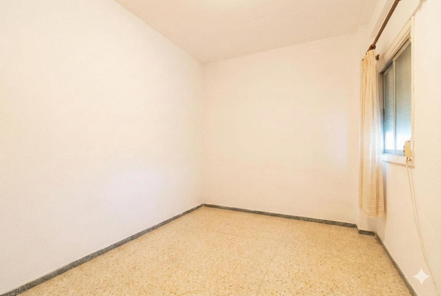 3 bedroom Flat for sale in Santa Cruz de Tenerife with garage - € 299,980 (Ref: 9481448)