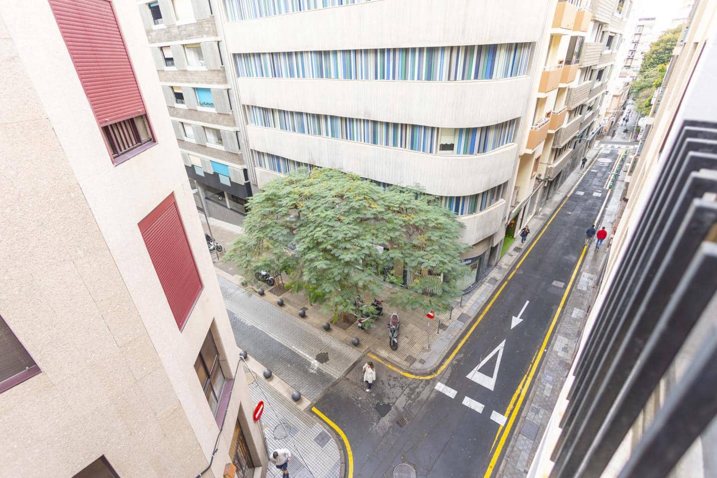 3 bedroom Flat for sale in Santa Cruz de Tenerife with garage - € 299,980 (Ref: 9481448)