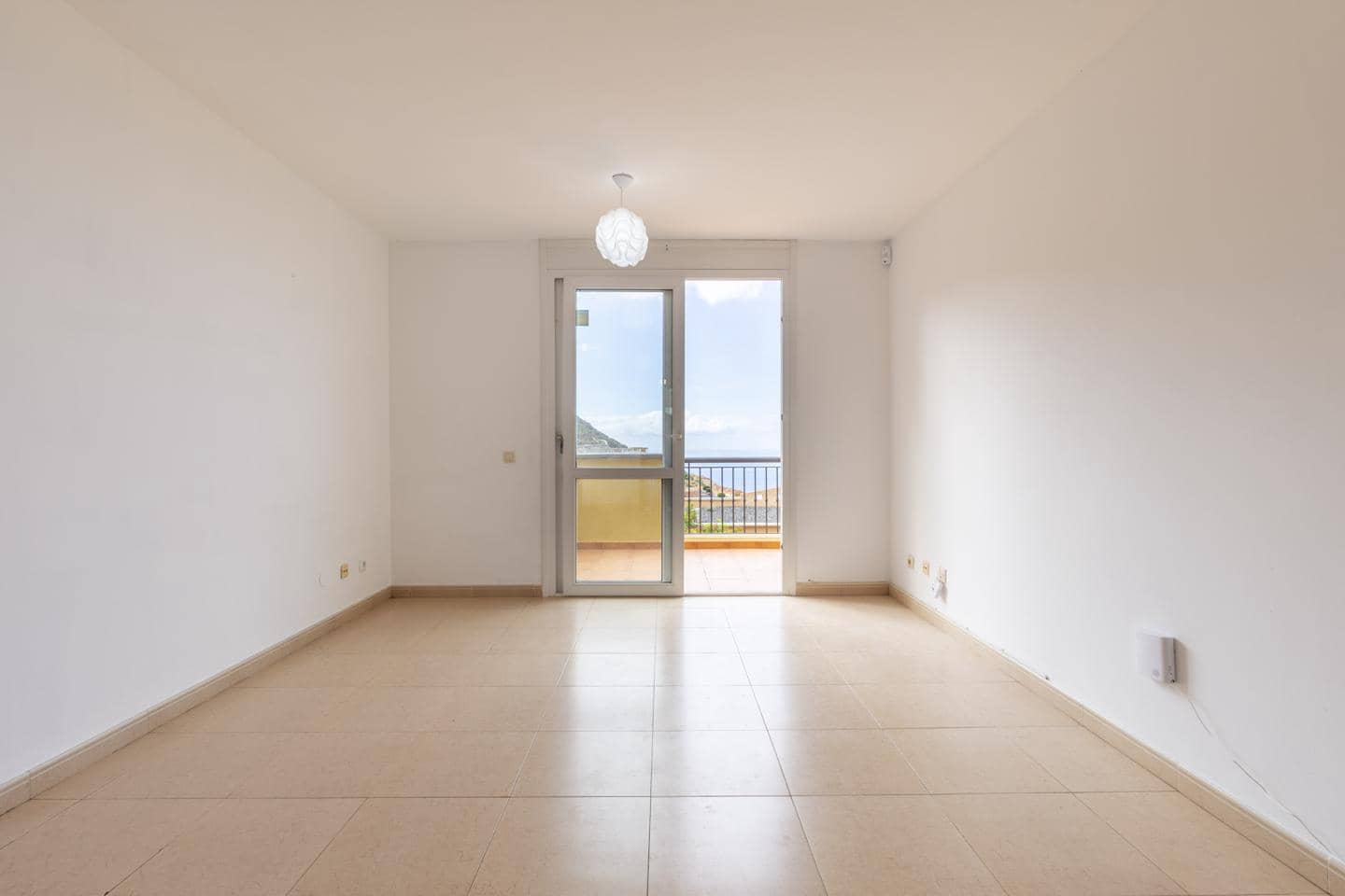 2 bedroom Flat for sale in Costa Adeje with pool garage - € 345,000 (Ref: 9482409)