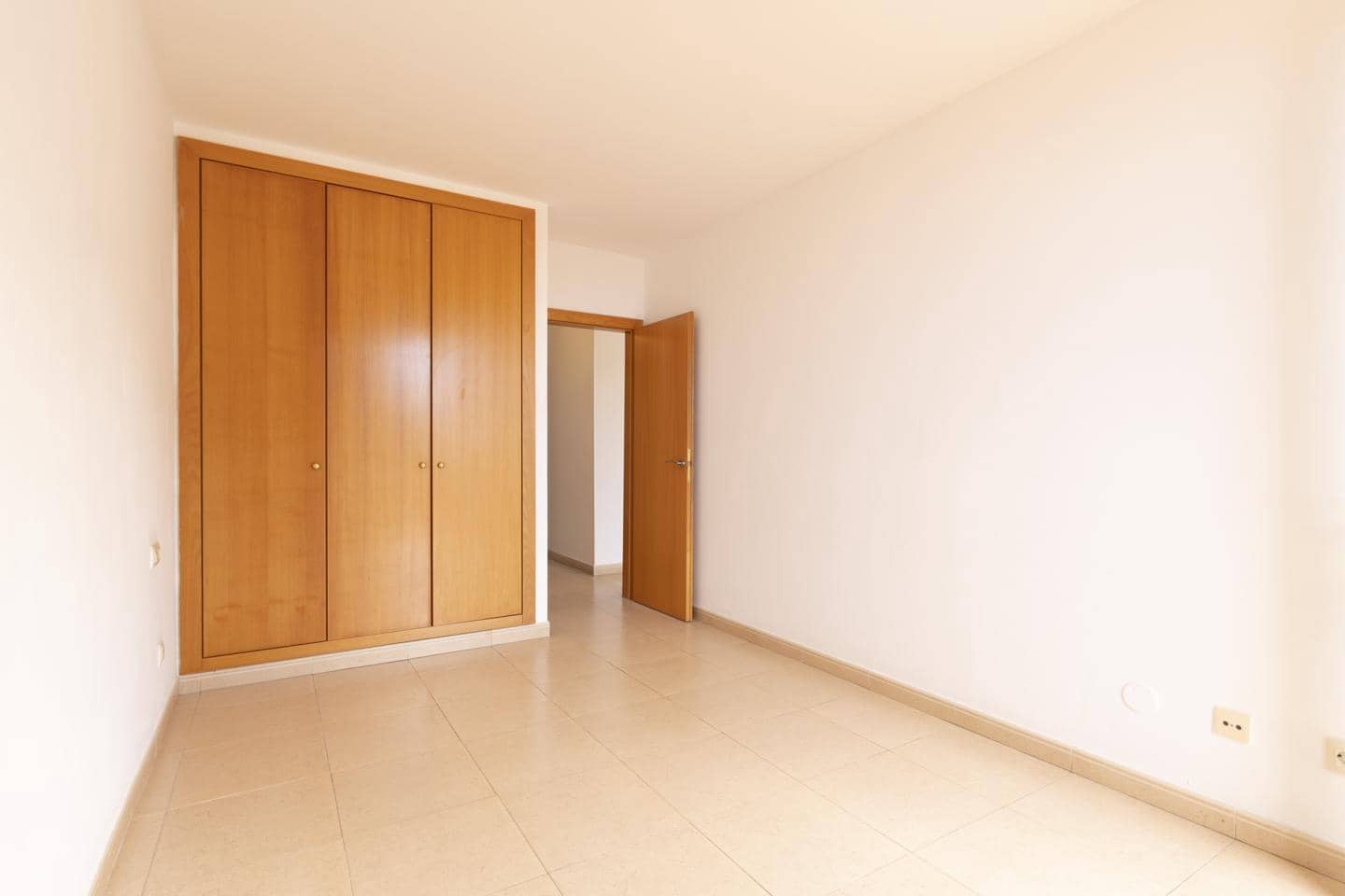 2 bedroom Flat for sale in Costa Adeje with pool garage - € 345,000 (Ref: 9482409)